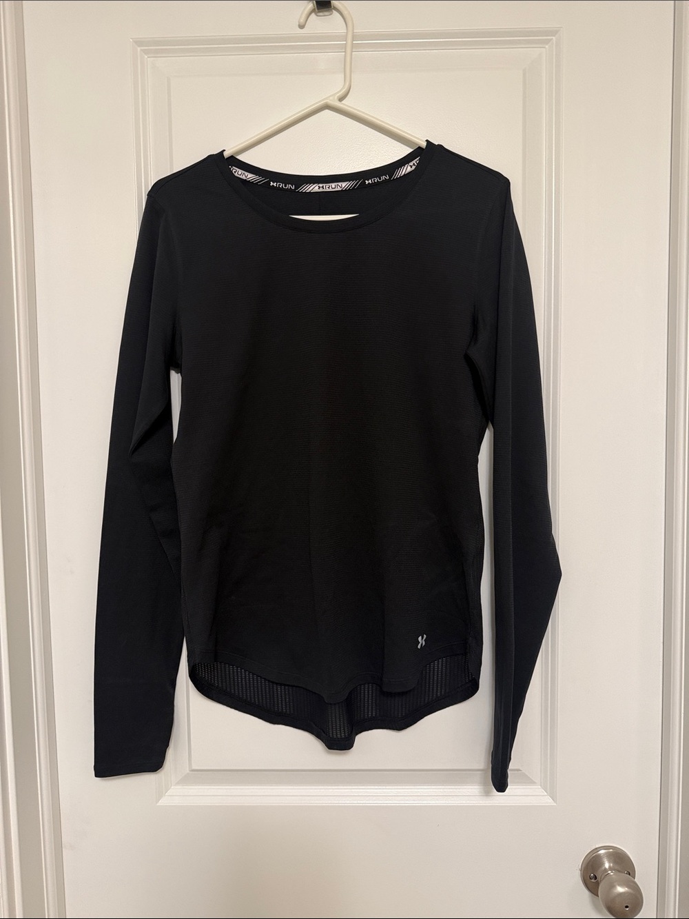 Under Armour Black Women's Long Sleeve Crew Top